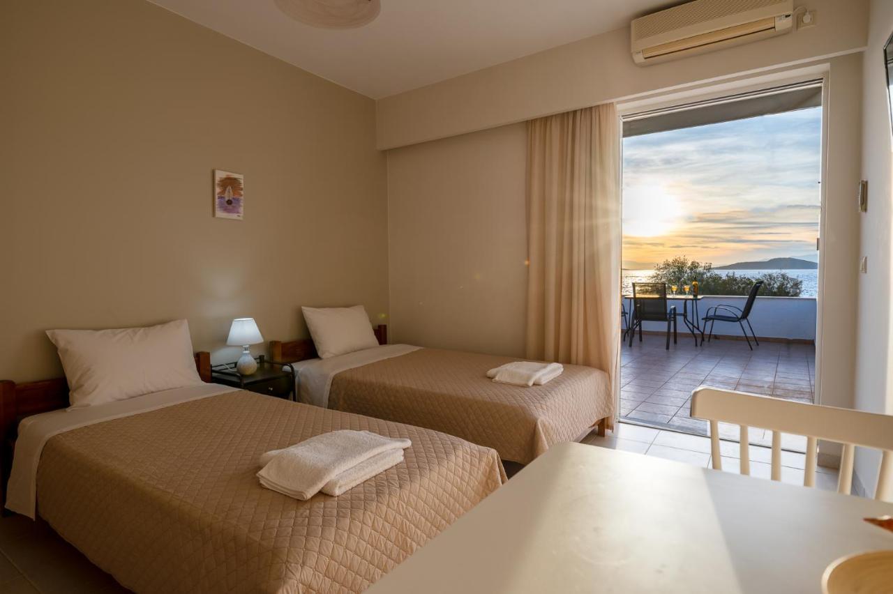 Ο Μόλος Apartment Marmari  Exterior photo