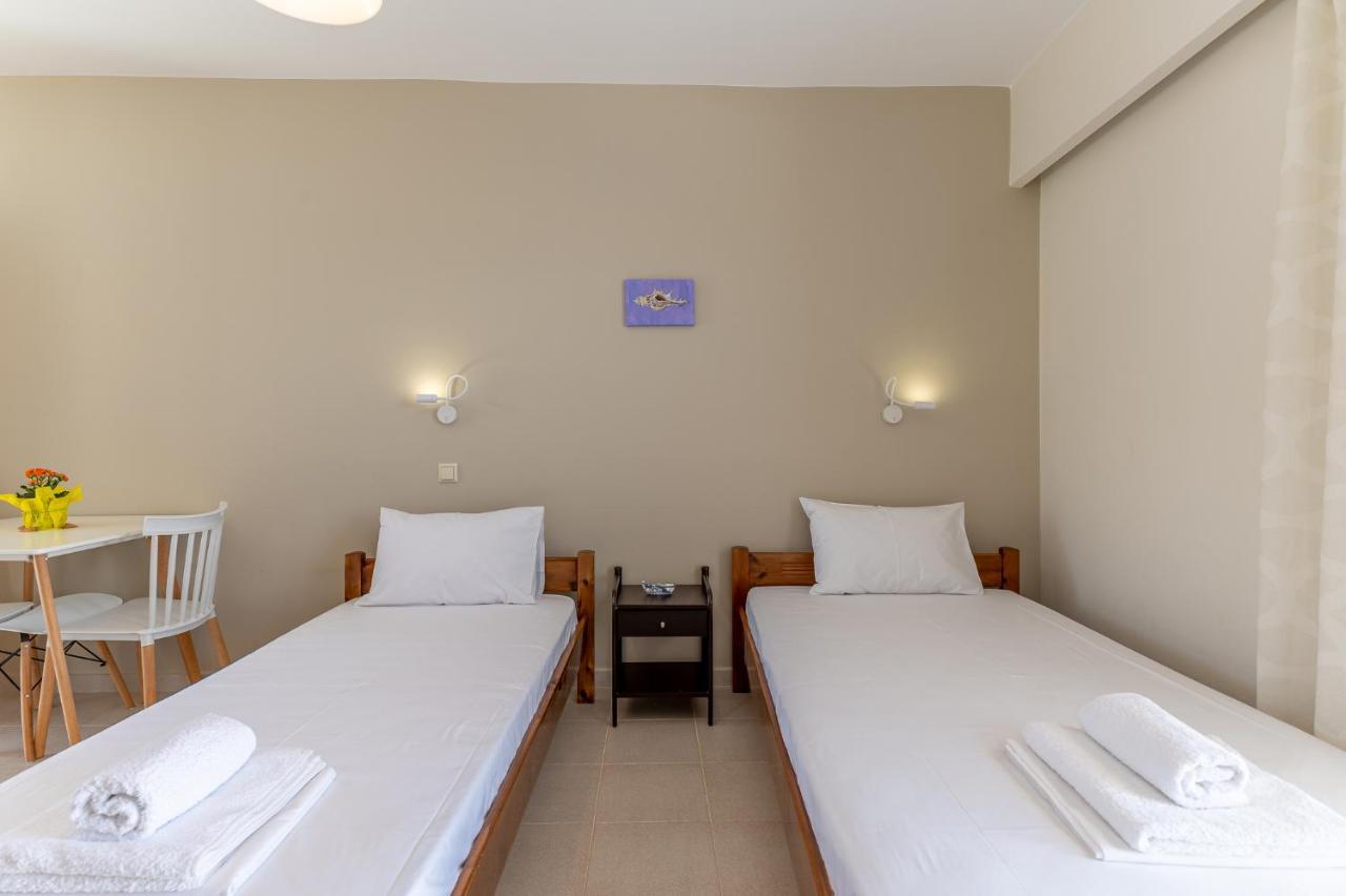 Ο Μόλος Apartment Marmari  Exterior photo